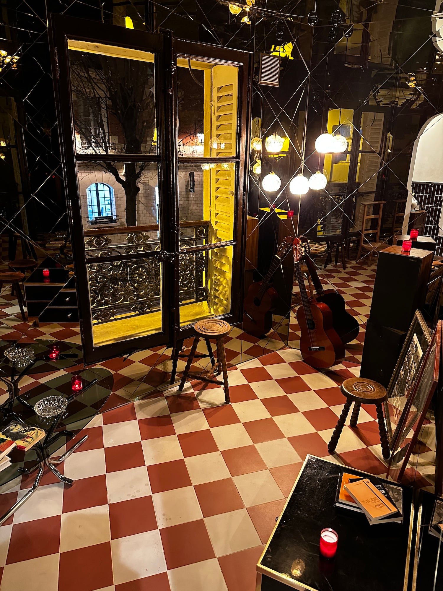 Le speakeasy