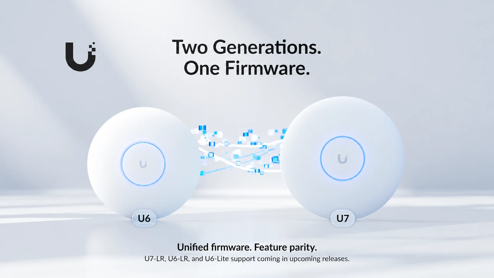 Deux bornes UniFi U6 et U7 illustrant leur convergence vers un firmware commun.