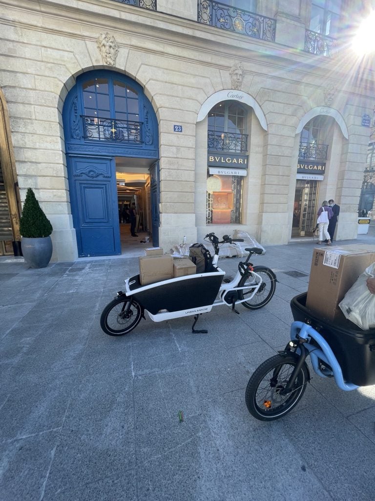 La livraison sur site de pas mal de matériel avec nos vélos cargo